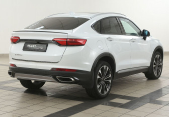 Подержанный автомобиль Geely Tugella 2021 года (4 фото)