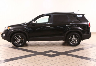 Подержанный автомобиль Kia Sorento 2012 года (4 фото)