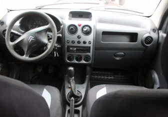 Подержанный автомобиль Citroen Berlingo 2008 года (12 фото)