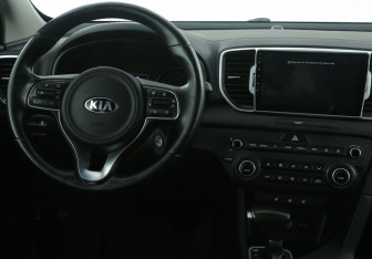 Подержанный автомобиль Kia Sportage 2017 года (24 фото)