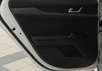 Подержанный автомобиль Kia K5 2020 года (23 фото)