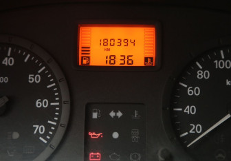 Подержанный автомобиль Renault Logan Sedan 2007 года (17 фото)