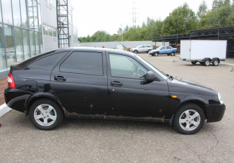 Подержанный автомобиль LADA (ВАЗ) Priora Hatchback 2011 года (8 фото)