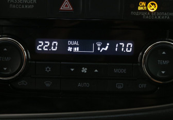 Подержанный автомобиль Mitsubishi Outlander 2017 года (18 фото)