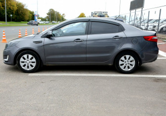Подержанный автомобиль Kia Rio Sedan 2013 года (8 фото)