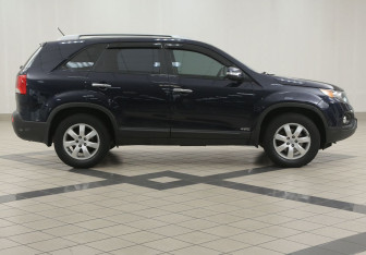 Подержанный автомобиль Kia Sorento 2010 года (5 фото)