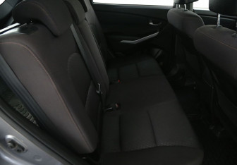 Подержанный автомобиль SsangYong Actyon 2014 года (11 фото)