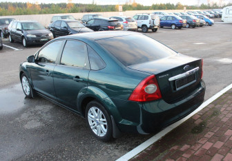 Подержанный автомобиль Ford Focus Sedan 2008 года (5 фото)