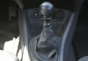 Подержанный автомобиль Kia Rio Hatchback 2011 года (13 фото)