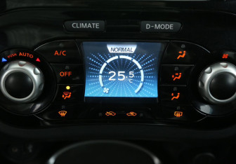 Подержанный автомобиль Nissan Juke 2018 года (17 фото)