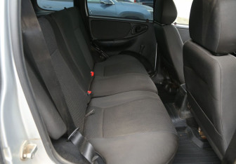 Подержанный автомобиль Chevrolet Niva 2009 года (11 фото)