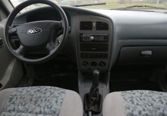 Подержанный автомобиль Chery Amulet (A15) 2007 года (12 фото)