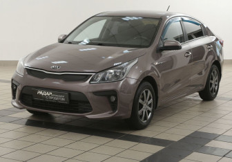 Подержанный автомобиль Kia Rio Sedan 2017 года (8 фото)