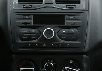 Подержанный автомобиль LADA (ВАЗ) Granta Wagon 2023 года (13 фото)