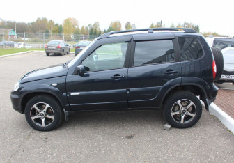 Подержанный автомобиль Chevrolet Niva 2011 года (4 фото)