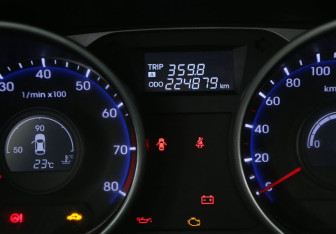 Подержанный автомобиль Hyundai ix35 2015 года (18 фото)