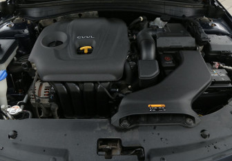 Подержанный автомобиль Kia Optima Sedan 2019 года (10 фото)