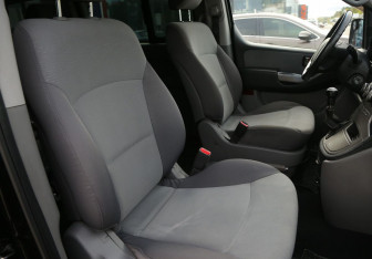 Подержанный автомобиль Hyundai H-1 2008 года (10 фото)