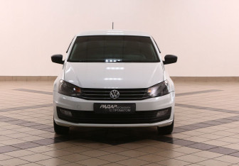 Подержанный автомобиль Volkswagen Polo Sedan 2017 года (3 фото)