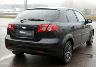 Подержанный автомобиль Chevrolet Lacetti Hatchback 2007 года (6 фото)