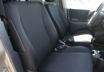 Подержанный автомобиль Suzuki Liana Wagon 2007 года (10 фото)