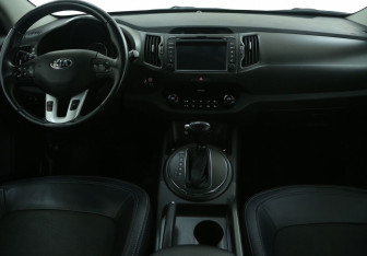 Подержанный автомобиль Kia Sportage 2013 года (12 фото)