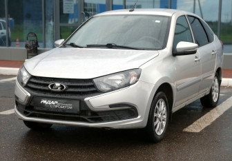 Подержанный автомобиль LADA (ВАЗ) Granta Hatchback 2018 года (3 фото)