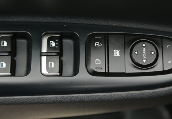 Подержанный автомобиль Kia Rio Sedan 2017 года (22 фото)