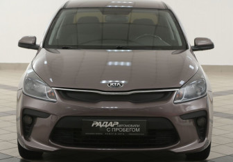 Подержанный автомобиль Kia Rio Sedan 2017 года (6 фото)