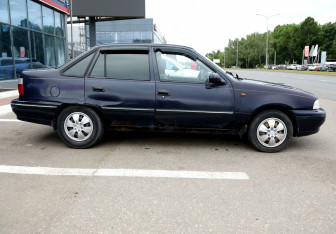 Подержанный автомобиль Daewoo Nexia Sedan 2008 года (7 фото)