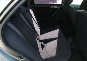 Подержанный автомобиль Kia Cerato Sedan 2010 года (11 фото)