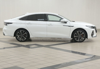 Подержанный автомобиль Chery Arrizo 8 2023 года (5 фото)