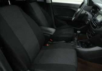 Подержанный автомобиль LADA (ВАЗ) Vesta Sedan 2017 года (10 фото)