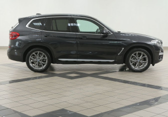 Подержанный автомобиль BMW X3 2018 года (5 фото)