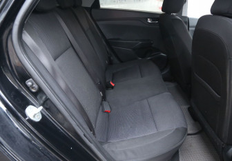 Подержанный автомобиль Hyundai Solaris Sedan 2021 года (11 фото)