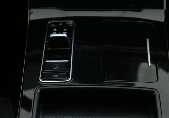 Подержанный автомобиль Exeed LX 2023 года (15 фото)