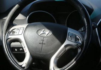 Подержанный автомобиль Hyundai ix35 2013 года (16 фото)