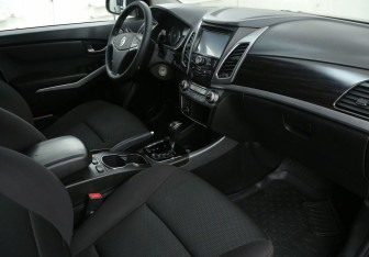 Подержанный автомобиль SsangYong Actyon 2014 года (9 фото)