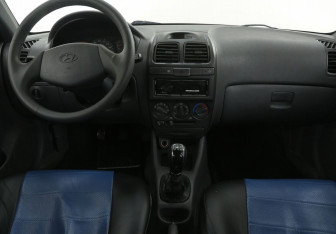 Подержанный автомобиль Hyundai Accent Sedan 2008 года (12 фото)