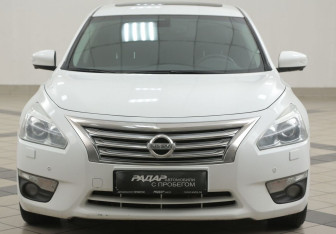 Подержанный автомобиль Nissan Teana 2014 года (6 фото)