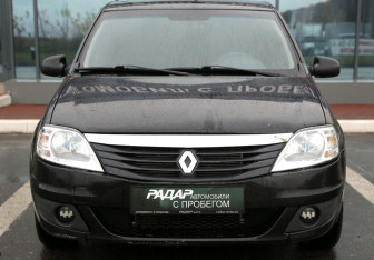 Подержанный автомобиль Renault Logan Sedan 2012 года (2 фото)