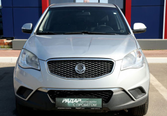 Подержанный автомобиль SsangYong Actyon 2011 года (2 фото)