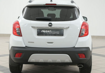Подержанный автомобиль Opel Mokka 2013 года (3 фото)