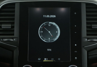 Подержанный автомобиль Renault Talisman Wagon 2017 года (13 фото)