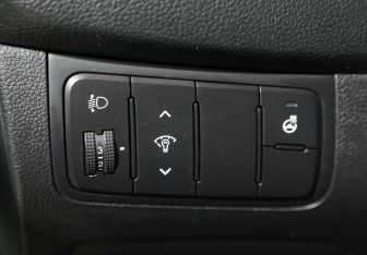 Подержанный автомобиль Kia Ceed Hatchback 2014 года (18 фото)