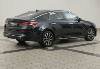 Подержанный автомобиль Kia Optima Sedan 2019 года (4 фото)