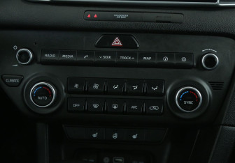 Подержанный автомобиль Kia Sportage 2017 года (30 фото)