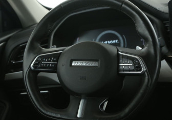 Подержанный автомобиль Haval F7x 2022 года (16 фото)