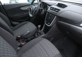 Подержанный автомобиль Opel Mokka 2014 года (9 фото)