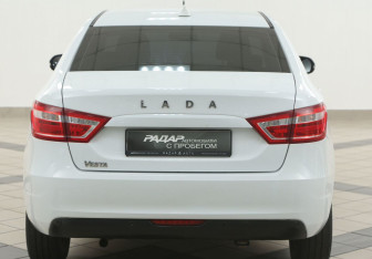 Подержанный автомобиль LADA (ВАЗ) Vesta Sedan 2021 года (3 фото)